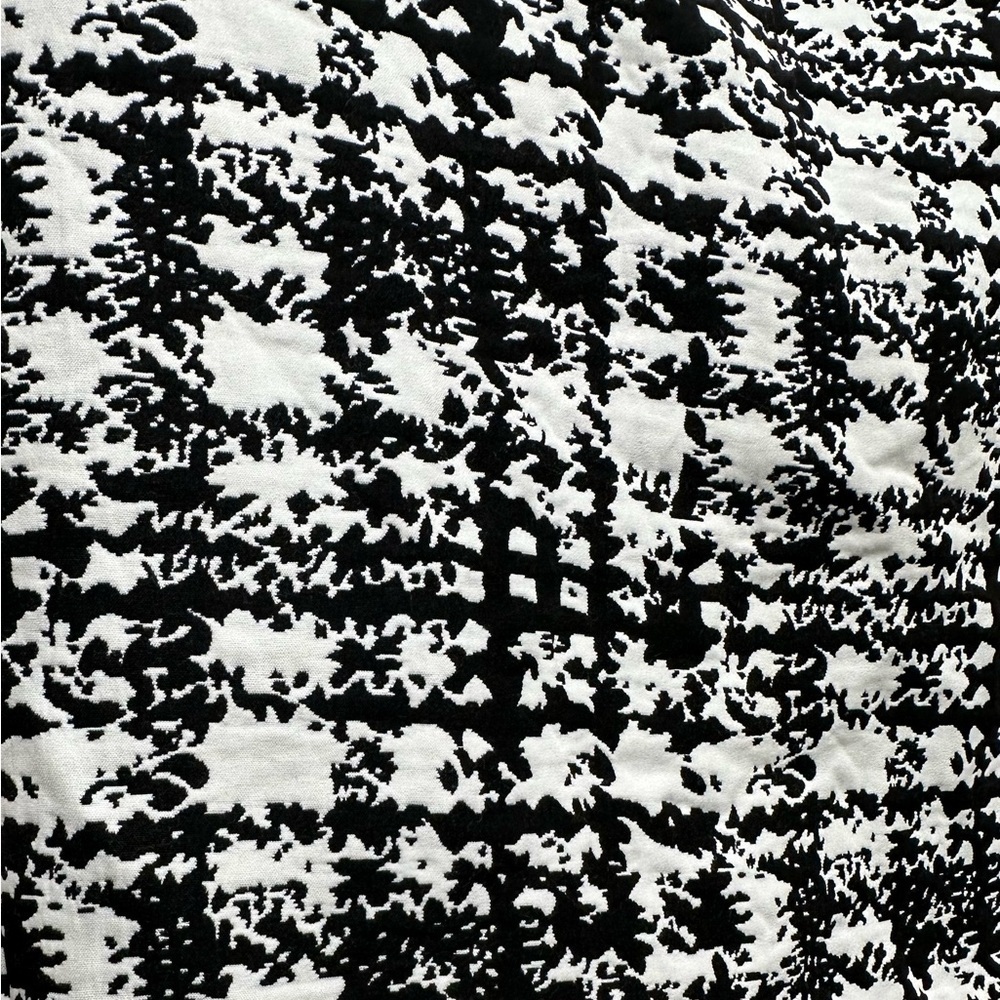 Ann Taylor Women’s New 8 Petite Monochrome Patterned Pencil Skirt - Picture 4 of 9